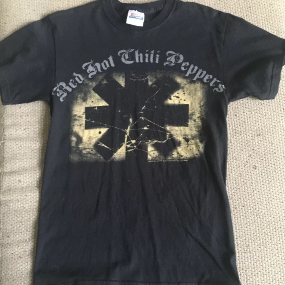 2007 Rare Red Hot Chili Peppers T shirt.  Size M